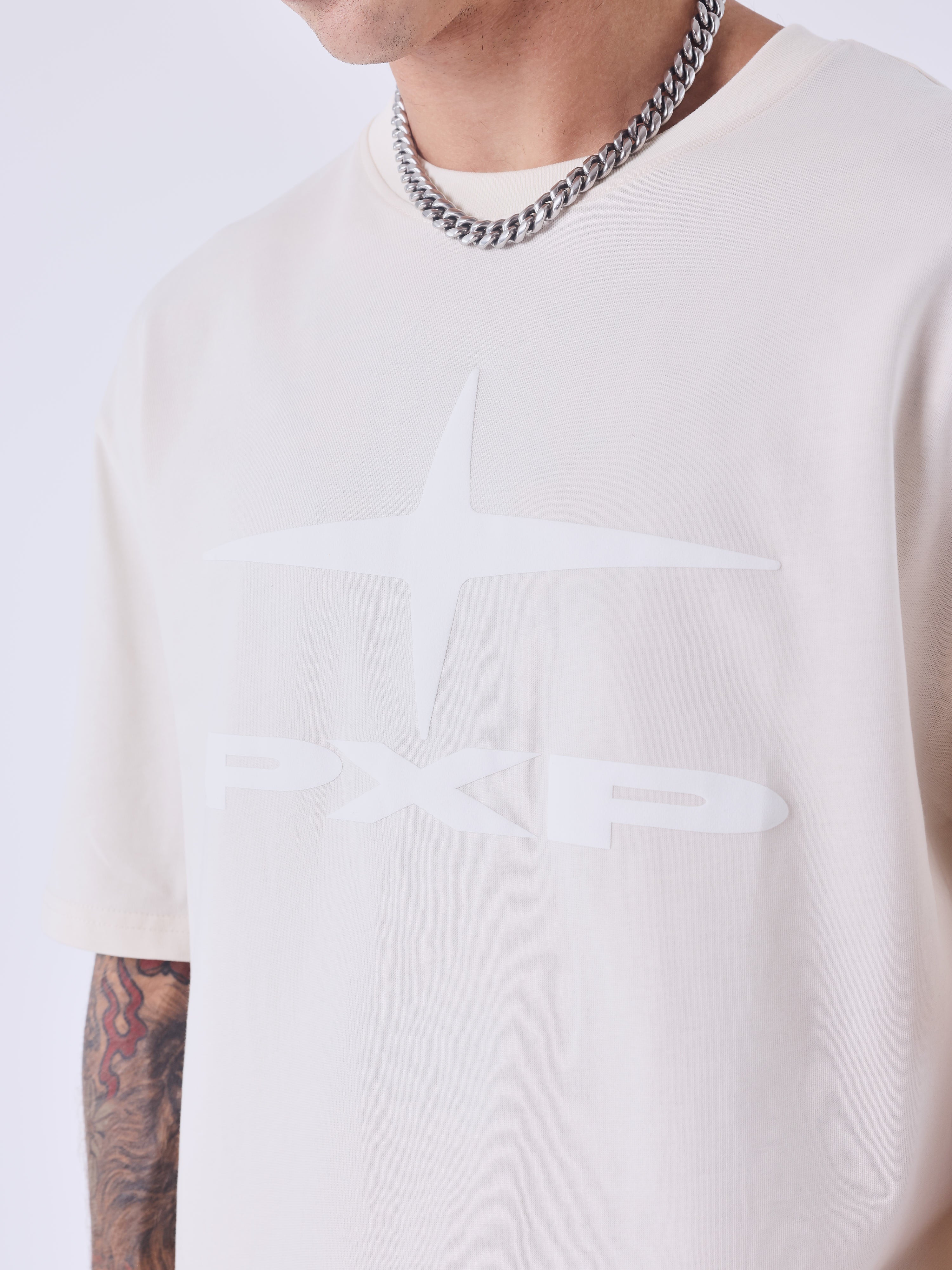 Camiseta Essentials